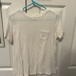 Vineyard vines t-shirt